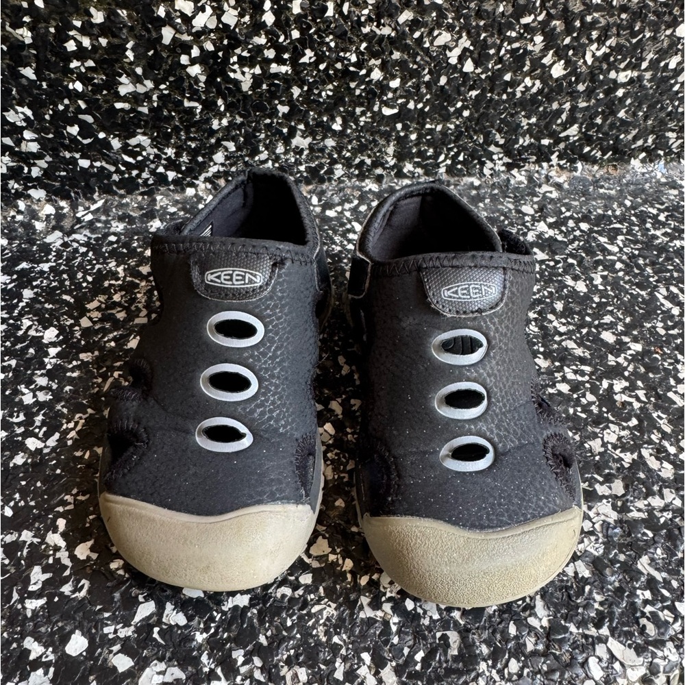 GUC Keen Toddler Aquastop Water Shoes. Size 7 US